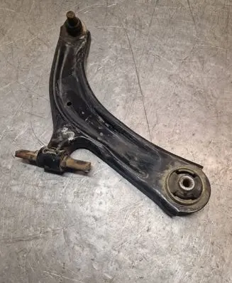 Nissan Qashqai Front lower control arm/wishbone
