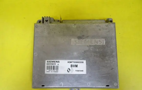 Renault Laguna I Engine control unit/module S101725111Q HOM7700860308 7700873465