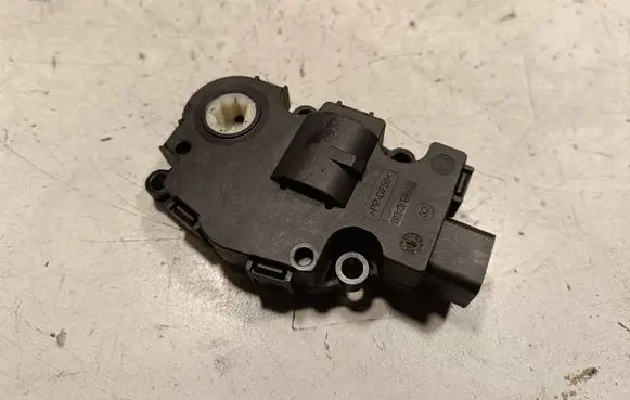 BMW X5 E70 Air flap motor/actuator 412650752