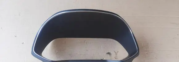 Renault Clio V Air filter box cover 682403420R