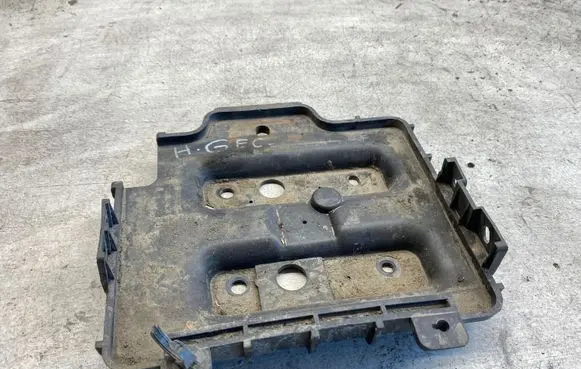 Hyundai Getz Battery tray 
