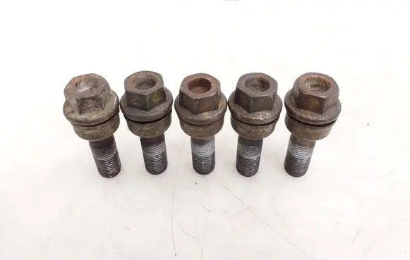 Volkswagen Transporter - Caravelle T6 Nuts/bolts