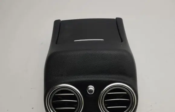 Rear air vent grill