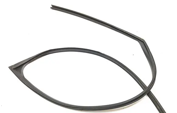 Lexus IS III XE30 Rubber seal front door window/glass 6815153030