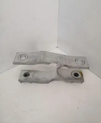 Volvo XC60 Engine mounting bracket 32139982