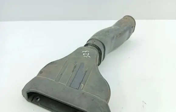 KIA Carens II Air intake duct part 282101D300