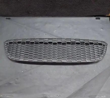 BMW 1 E81 E87 Front bumper lower grill 7906809