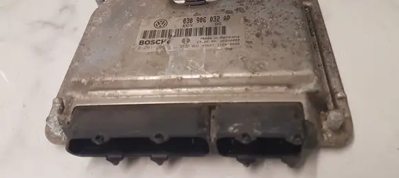 Volkswagen Polo III 6N 6N2 6NF Engine control unit/module 030906032AP 030906032