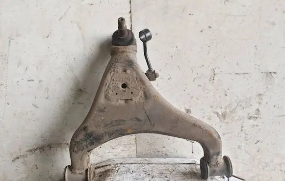 Volkswagen II LT Front lower control arm/wishbone