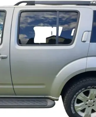 Nissan Pathfinder R51 Rear door