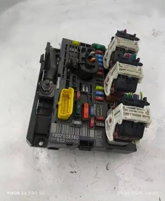 Citroen Berlingo Fuse module 9807028580