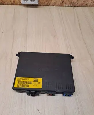 Peugeot 406 Fuse module 9650623280
