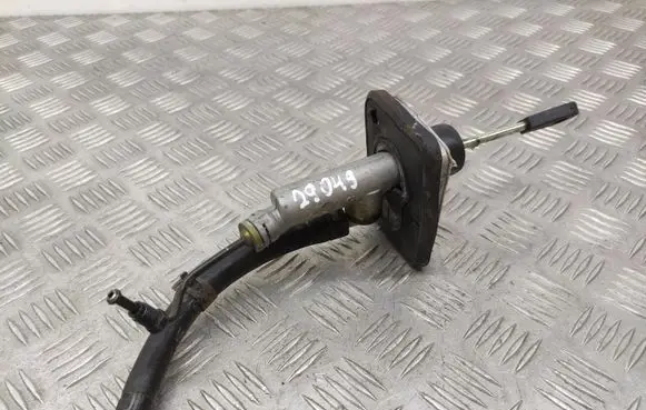 Hyundai i30 Clutch slave cylinder 