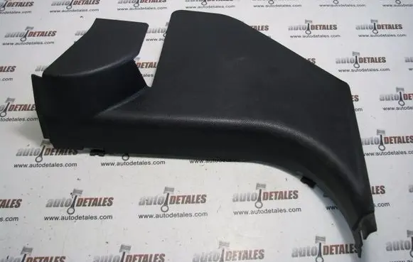 Foot area side trim