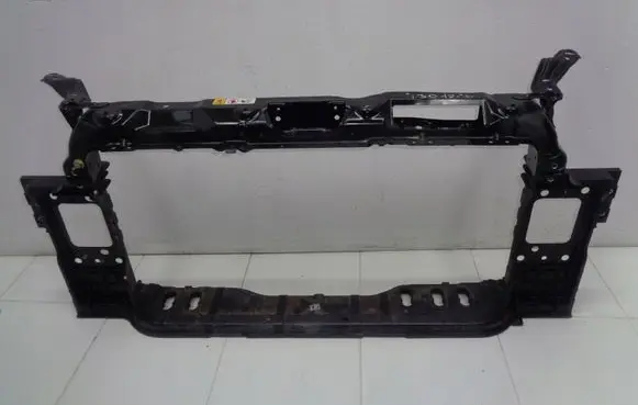 Hyundai i30 Front piece kit 64101A6000