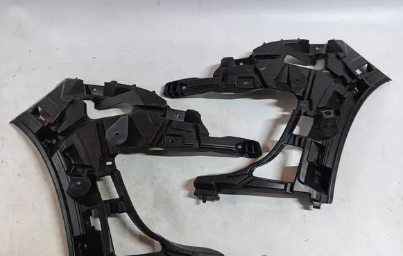 Renault Megane III Front bumper mounting bracket 620345700R 620357770R