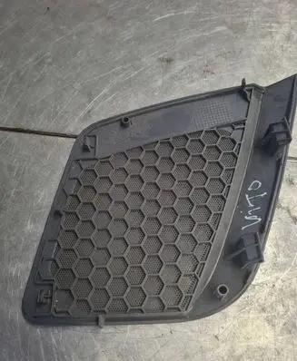 Mercedes-Benz Vito Viano W638 Side speaker trim/cover 6386890466