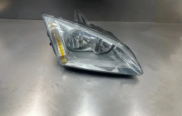 Ford Focus Headlight/headlamp