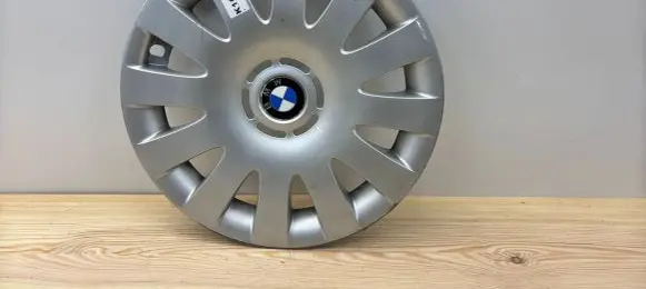 BMW 3 E46 R16 wheel hub/cap/trim 36136750575