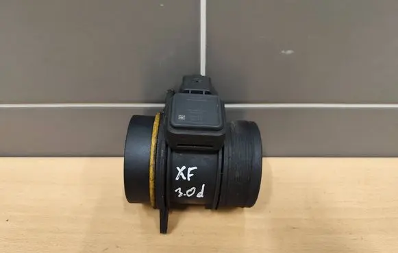 Jaguar XF X250 Mass air flow meter 4R8Q12B579AC 004066241