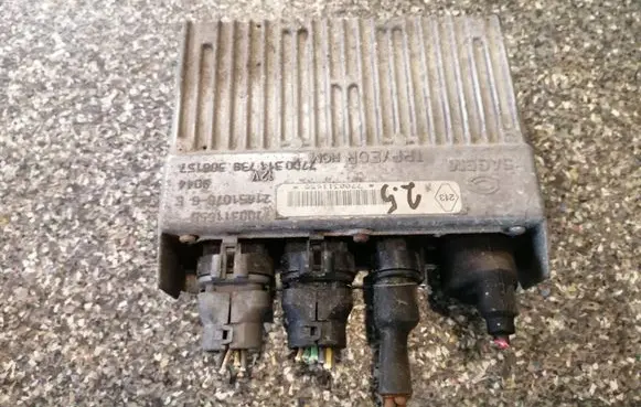 Opel Movano A Engine control unit/module 7700311655