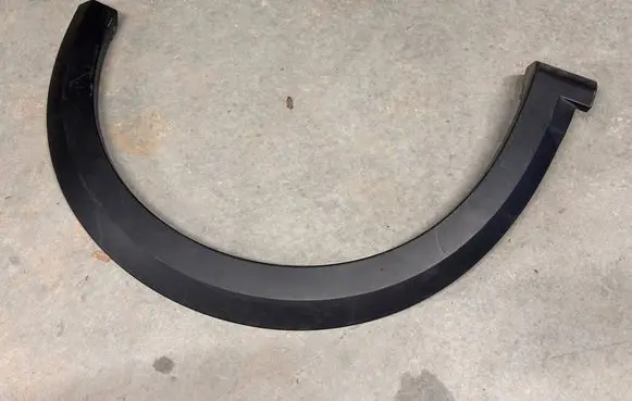 Dacia Sandero III Front arch trim 638124934r