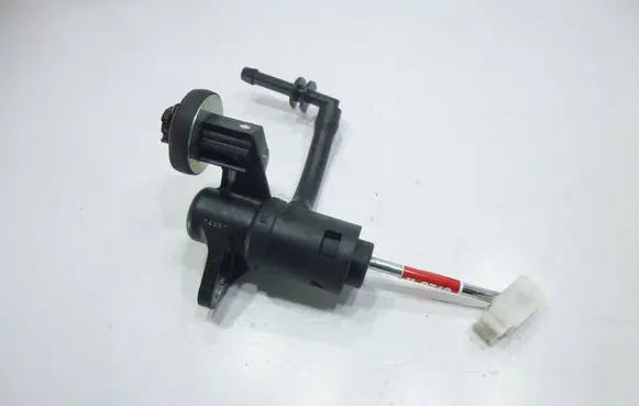 Audi A4 S4 B7 8E 8H Clutch master cylinder 8E1721401AJ
