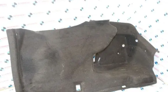 Trunk/boot lower side trim panel