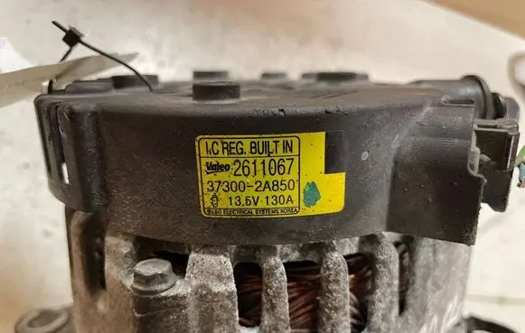Hyundai i20 (PB PBT) Generator/alternator 2611067 373002A850