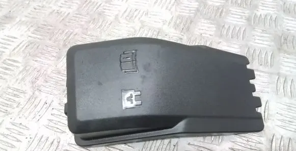 Volvo XC60 Fuse box cover 31337340