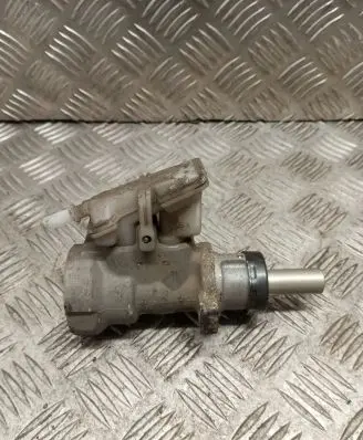 Ford Focus Master brake cylinder
