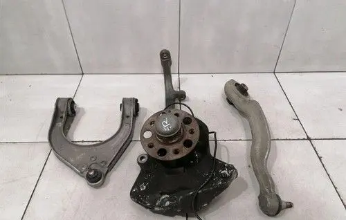 Mercedes-Benz S W221 Front wheel bearing hub A2213323001