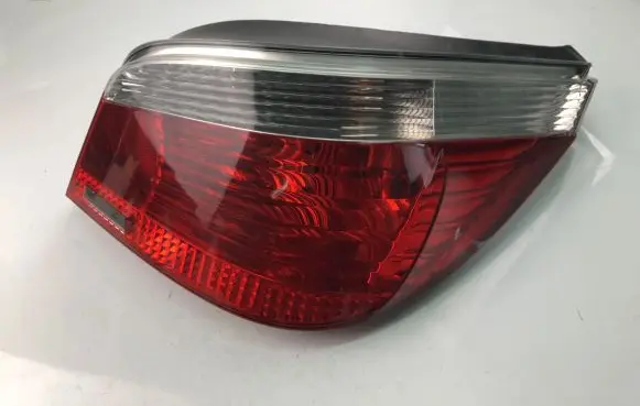 BMW 5 E60 E61 Tailgate rear/tail lights 6910768