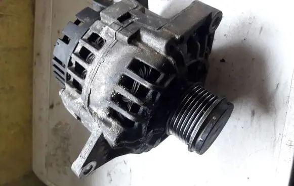 Renault Scenic I Generator/alternator 8200054588