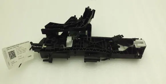Rear door exterior handle/bracket
