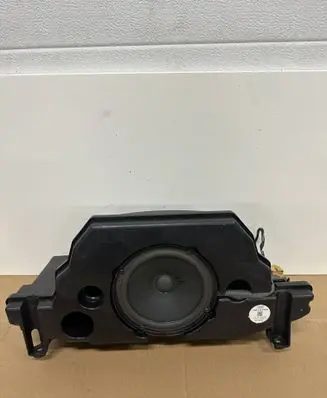 Audi A4 S4 B9 Parcel shelf speaker 8W9035382B
