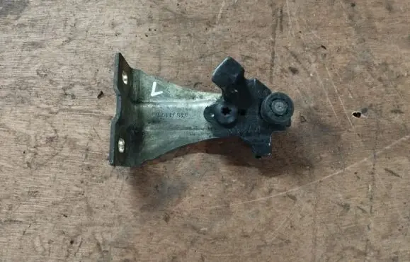 Chrysler Voyager Sliding door upper roller guide/hinge 04894495AA
