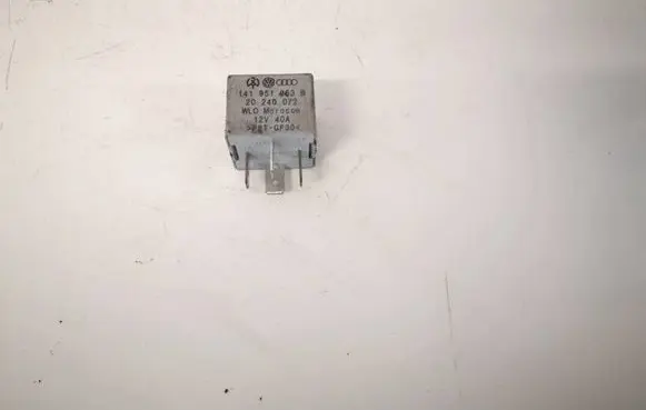 Volkswagen PASSAT B5.5 Other relay 141951253B