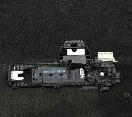 Mercedes-Benz CLS C218 X218 Front door interior handle A34560101