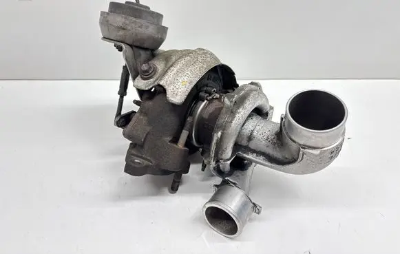 Toyota Avensis T250 Turbo 172010R040 E1151V4 0A0466
