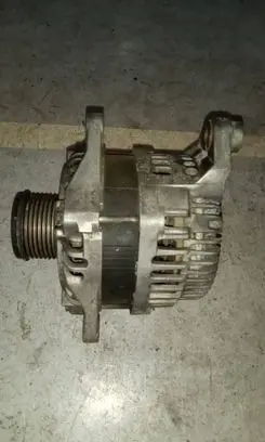 Nissan Navara D40 Generator/alternator 231005x21a