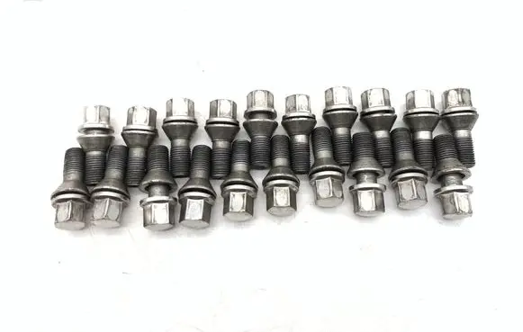 Maserati Ghibli Nuts/bolts 