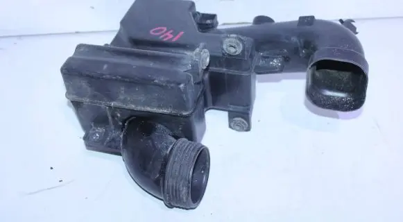 Hyundai i40 Intake resonator 282203Z300