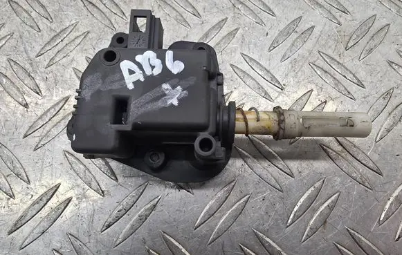 Audi A4 S4 B6 8E 8H Tailgate boot lock/latch motor 8E9827833