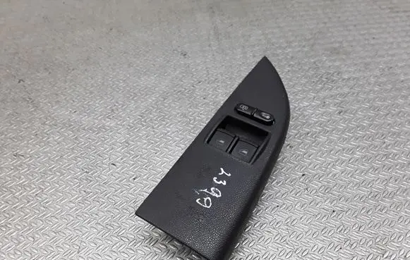 Skoda Fabia Mk1 (6Y) Electric window control switch 6Y1867227B