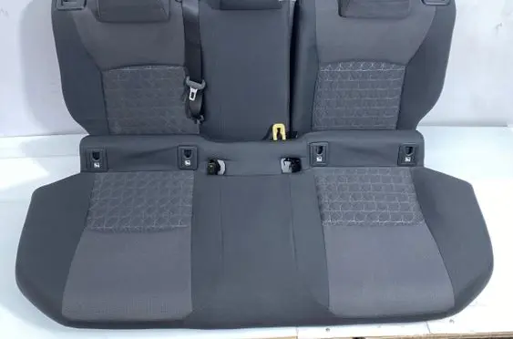 Toyota C-HR I Rear seat 