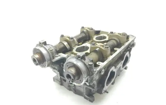 Subaru Forester SF Engine head 