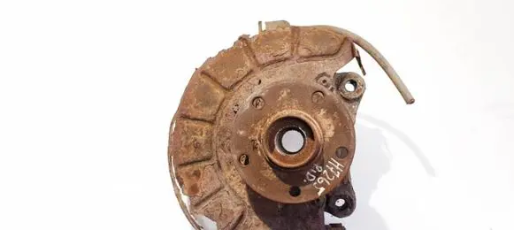 Volkswagen PASSAT B6 Front wheel hub