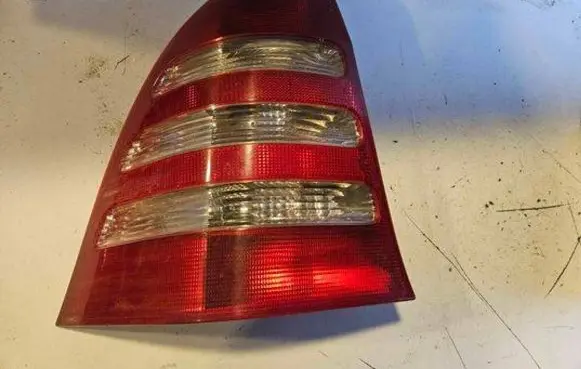 Mercedes-Benz C W203 Rear/tail lights 15355900