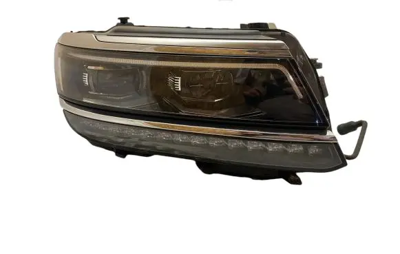 Volkswagen Tiguan Headlight/headlamp 5NC941082A